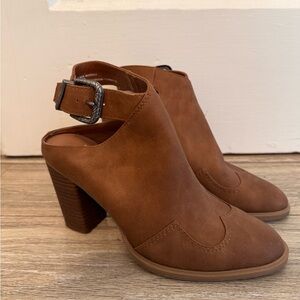 Dolce Vita Western Ankle Boots
